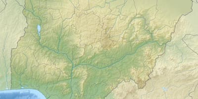 Peta dari nigeria menunjukkan relief dan drainase